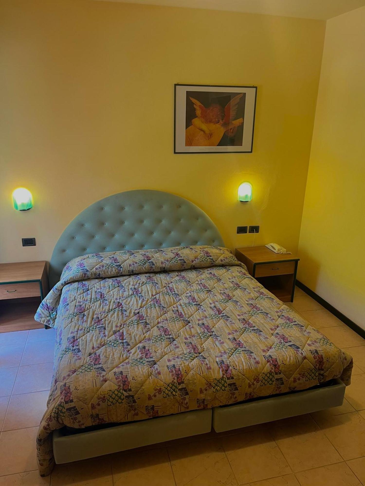 Hotel Ristorante Montenerone Apecchio Экстерьер фото